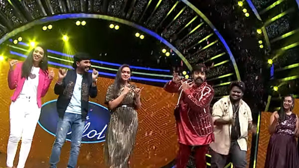 స్టెప్పులు.. పాటలతో సందడిగా