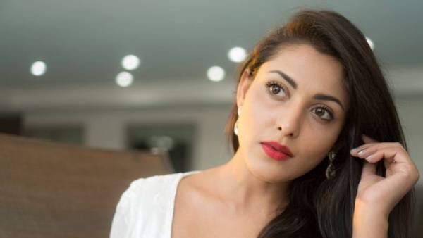 కితకితలు అంటూ