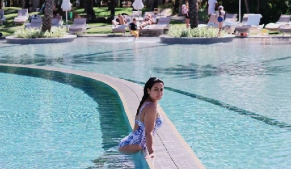 స్విమ్ సూట్లో యమ హాట్గా