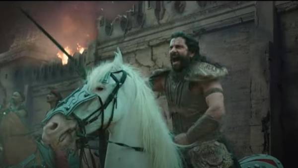 రక్తం, పోరాటం అంటూ