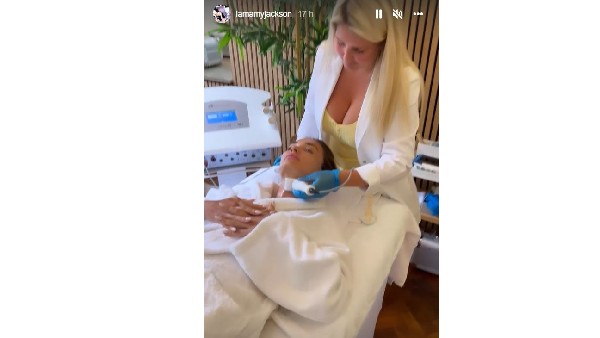 మసాజ్ వీడియో వదిలిన అమీ