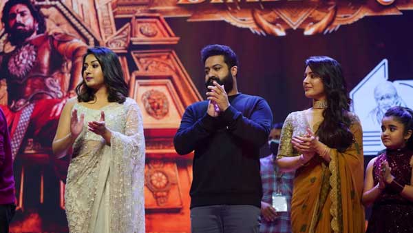 శిల్పకళా వేదికలో