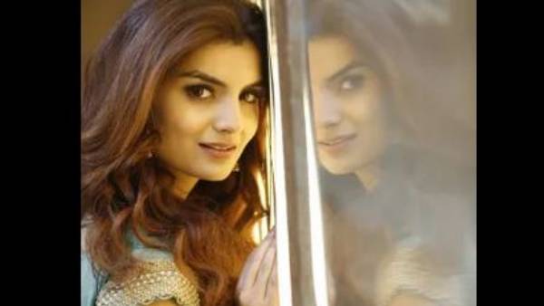 అధికారికంగా