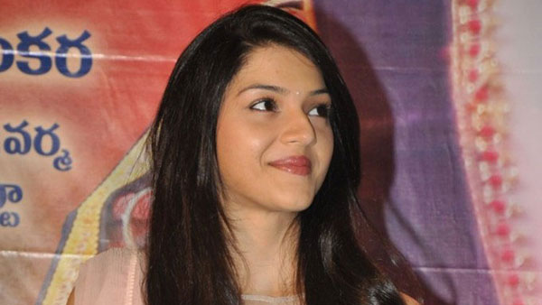 లవ్.. నిశ్చితార్థం.. పెళ్లి కాలేదుగా