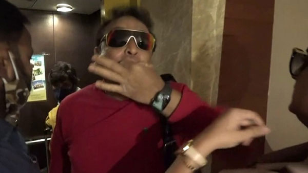 మైసూర్ హోటల్ లో నరేష్, పవిత్ర