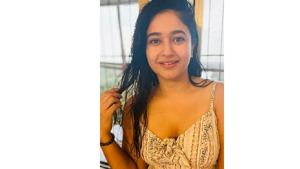 అందాలను ఆరబోస్తోన్న భామ