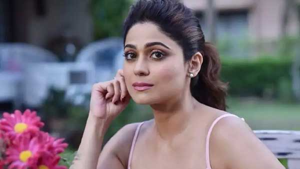 బిగ్బాస్ ఓటీటీలో ప్రేమాయణం