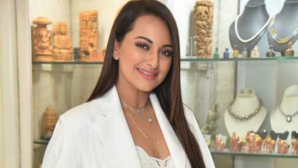 Anil Ravipudi Approaches Sonakshi Sinha for Balakrishna Movie