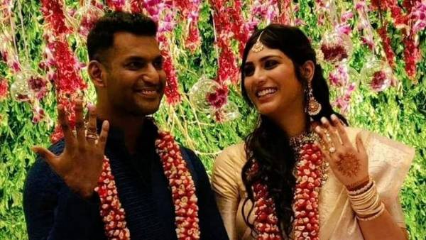 వరలక్ష్మి శరత్ కుమార్ తో ప్రేమలో