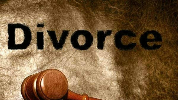 విడాకులతో షాక్