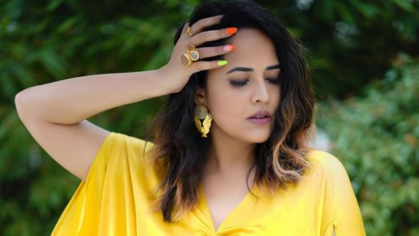 మాట్లాడకుండా ఉన్నా తప్పే.. 