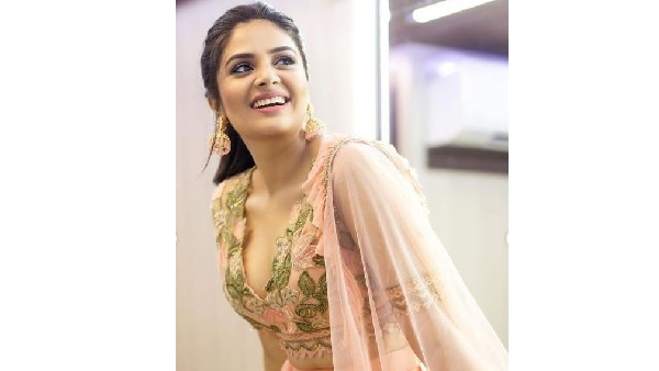 సోషల్ మీడియాలో యాక్టివ్‌గా