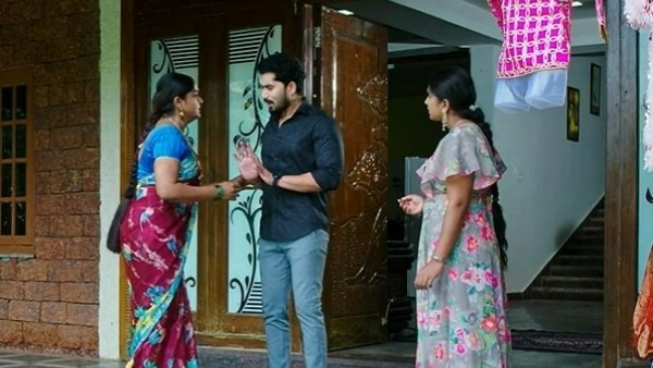 ఇంట్లోకి వెళ్లాలంటే భయం