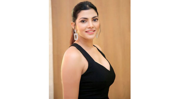 సోషల్ మీడియాలో ఫుల్ బిజీగా