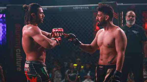 100 కోట్ల బడ్జెట్‌తో