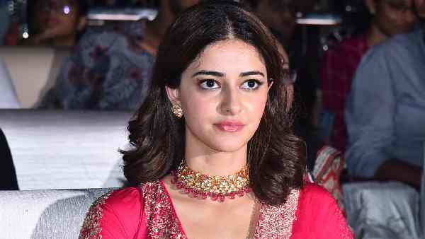 ప్రీ రిలీజ్ ఈవెంట్‌లో ఫ్యాన్స్ రచ్చ