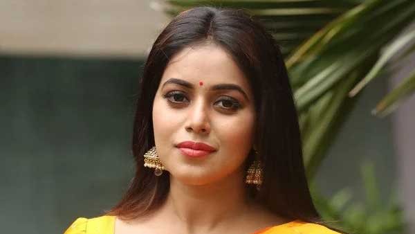 అలా పాపులర్ అయిన హీరోయిన్