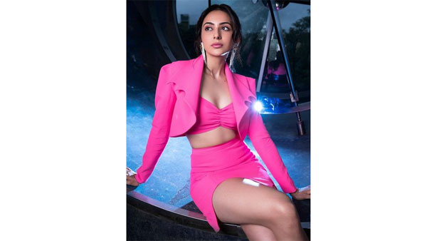 హిందీ సినిమాలతో బిజీ..