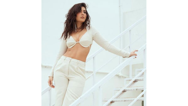 హాలీడే ట్రిప్.. ఫొటోషూట్లతోనే