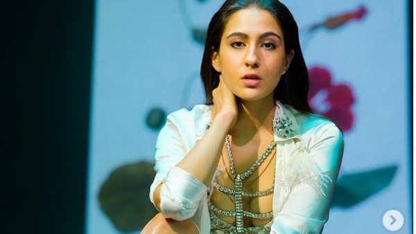 లవ్ ట్రాకులతోనే ఫుల్ ఫేమస్