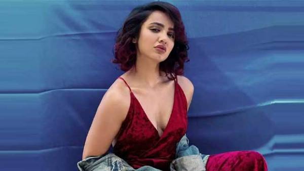 లిప్‌లాక్ కోసం అతడిని