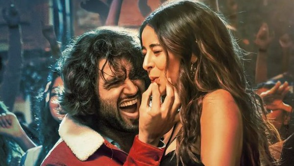 ప్రేక్షకుడు థియేటర్‌లో అడుగు పెట్టిండంటే