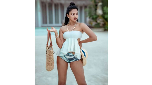 సోషల్ మీడియాలో హడావిడి