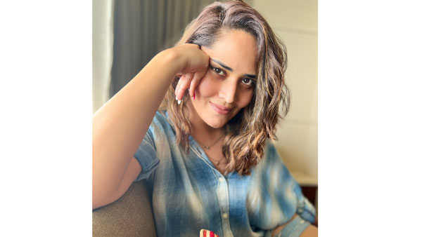 అనసూయ హాట్ పిక్స్ వైరల్‌గా