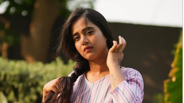 సోషల్ మీడియాలో ఫుల్ యాక్టివ్