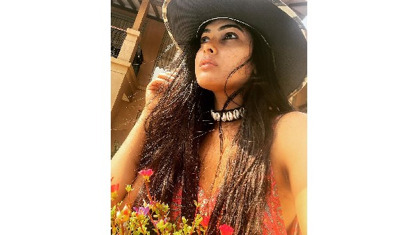 మోడల్​గా..