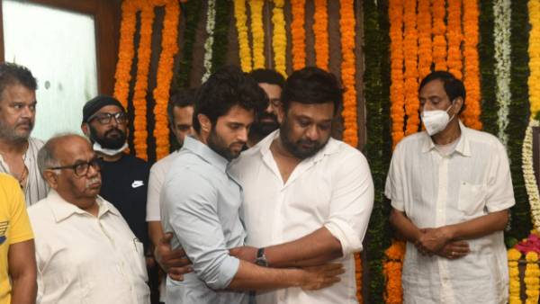 Vijay Deverakonda pays homage to Rebel Star KrishnamRaju garu