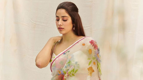 చీరలో కనువిందు..