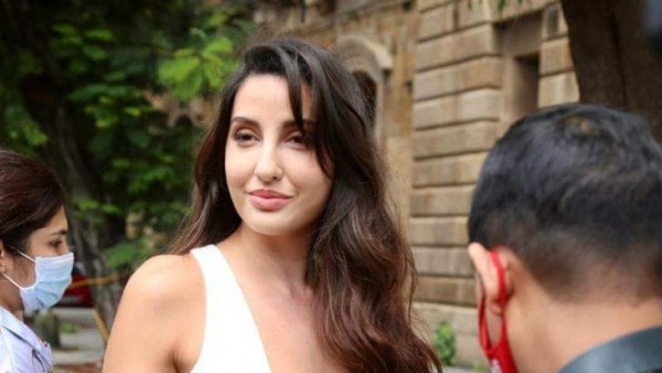 జాక్వలైన్ ఫెర్నాండేజ్ ఆరోపణలతో