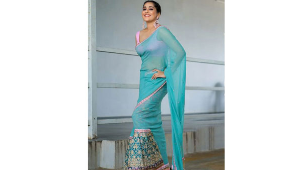  సోషల్ మీడియాలో సందడిగా