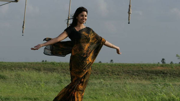 లీడర్ సినిమాతో ఎంట్రీ..