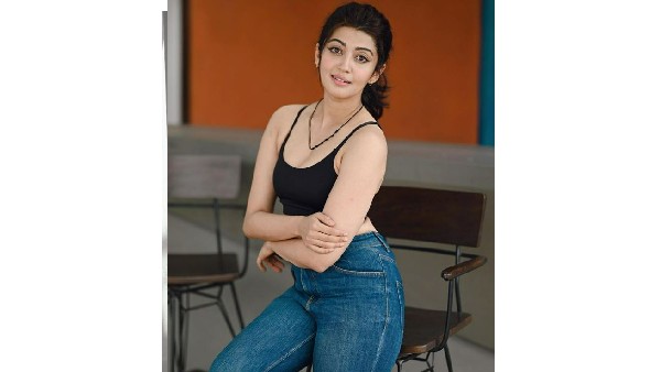 సోషల్ మీడియాలో హడావిడి