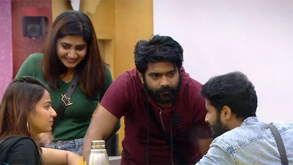 ఇనయా సుల్తానా హడావిడి..