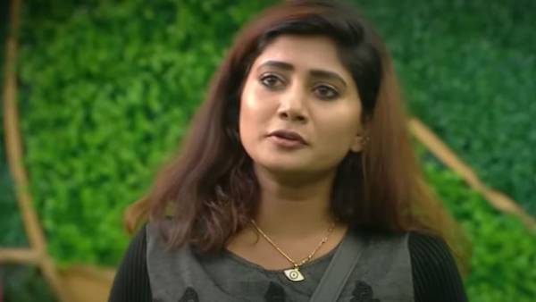  వాసంతి వర్సెస్ ఆదిరెడ్డి