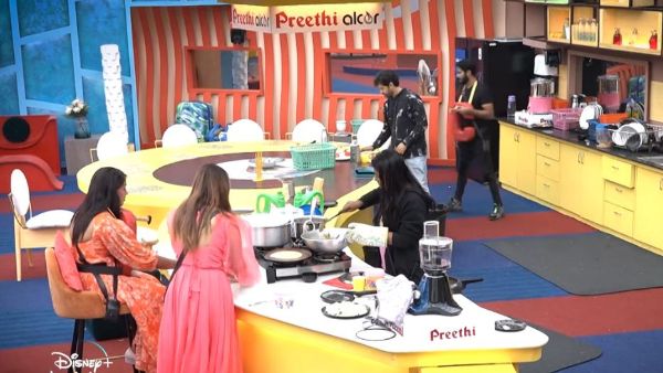 గీతూ వర్సెస్ బాలాదిత్య..