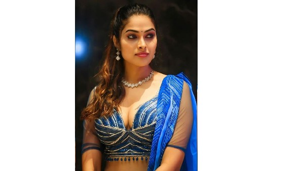 సోషల్ మీడియాలో హడావిడిగా