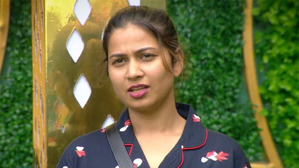 ఆమె వెళ్లాక... ఇనాయాతో రచ్చ