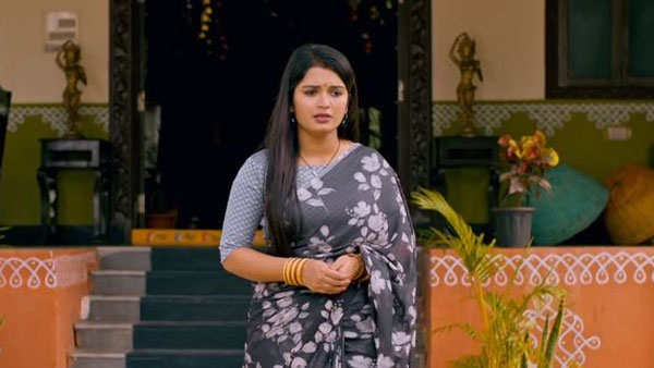 మల్లిక చెంపపై కొట్టిన జానకి