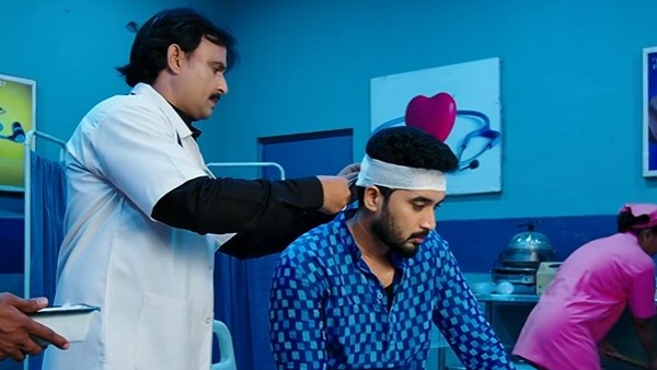 నా పేరు డాక్టర్ కార్తీక్