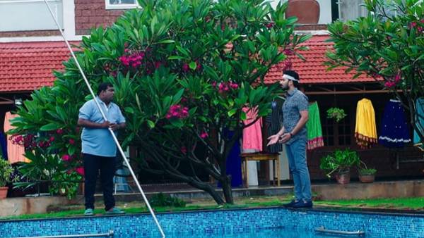 శౌర్య బొమ్మలు అమ్మడం ఏమిటి?