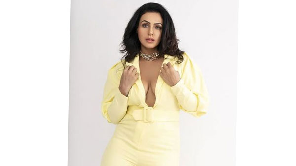 ఈ మధ్య మరింతగా రెచ్చిపోయి