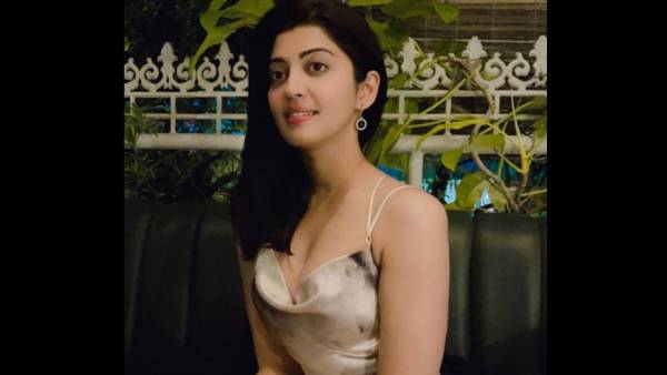 అందాల వల విసురుతోంది