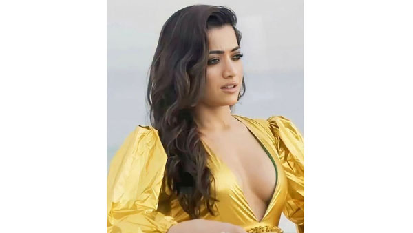 సోషల్ మీడియాలో బిజీగా