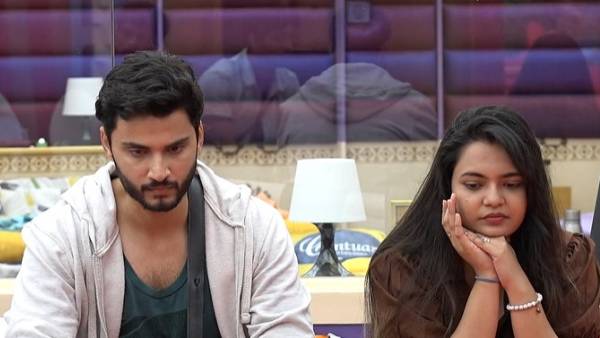  నా భార్య మీకు ఫ్యాన్ 