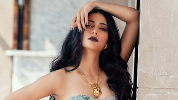 సోషల్ మీడియాలో హడావిడి