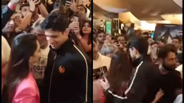 కార్తీక్ ఆర్యన్ మూవీకి హాజరు